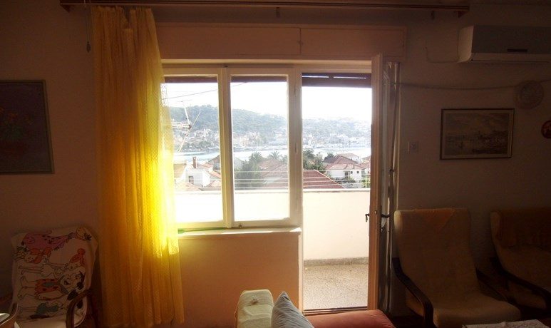 apartment with sea view trogir (1)