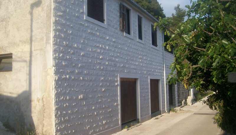 House for sale near sea on Brac Island
