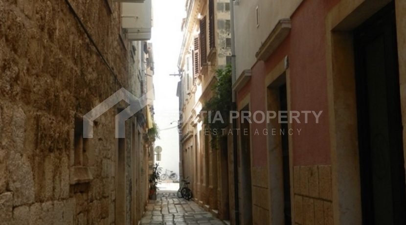 stone house for sale Vis (15)