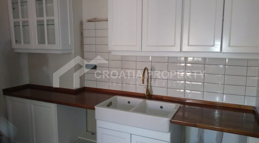 stone house for sale Vis (7)