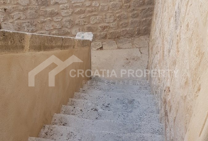stone house for sale Vis (9)