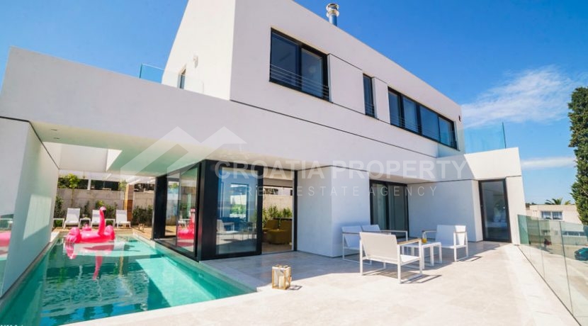 vila for sale sutivan brac island (7)