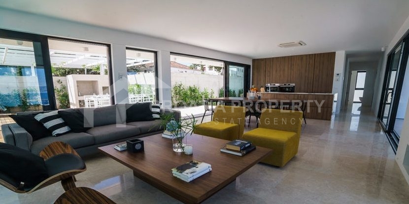 vila for sale sutivan brac island (8)