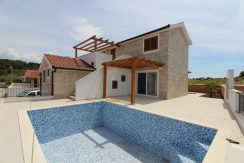 New-built villa in attractive location, Rogoznica