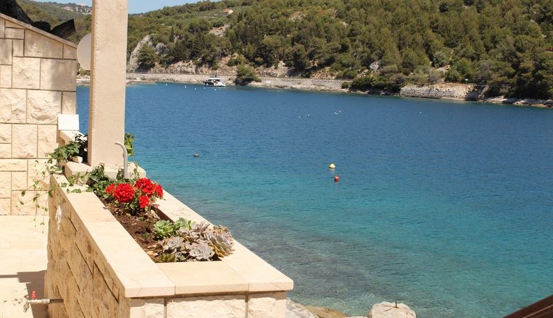 hous in first row,Brac,beautiful see view 1 (8)