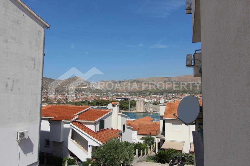 Furnished apartment near old town Trogir