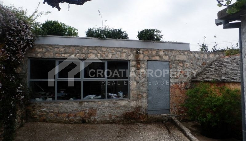 stone house for sale brac (14)