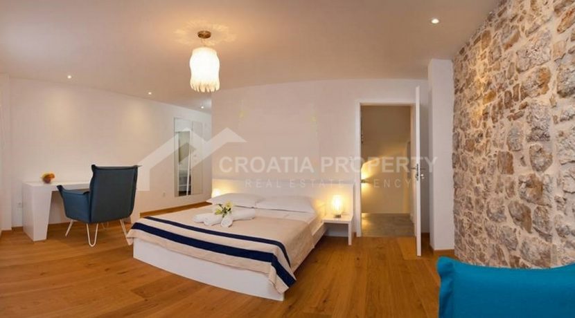 renovated stone house (10)