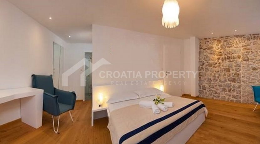 renovated stone house (11)