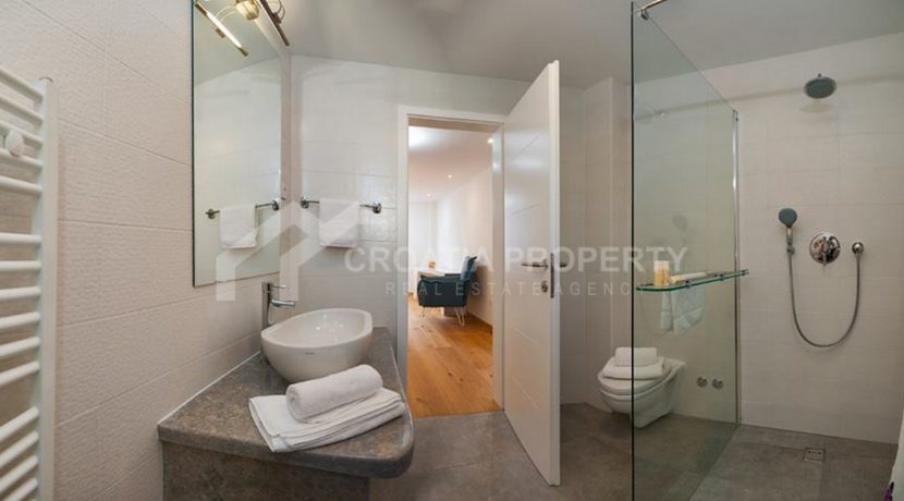 renovated stone house (14)