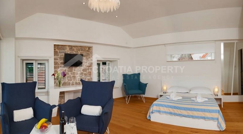 renovated stone house (7)