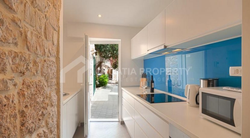 renovated stone house (8)