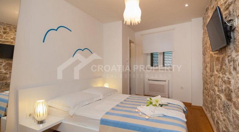 renovated stone house (9)