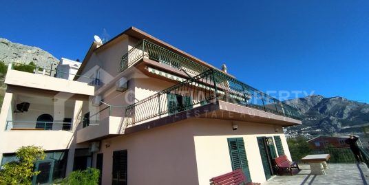 Apartment house for sale Duce