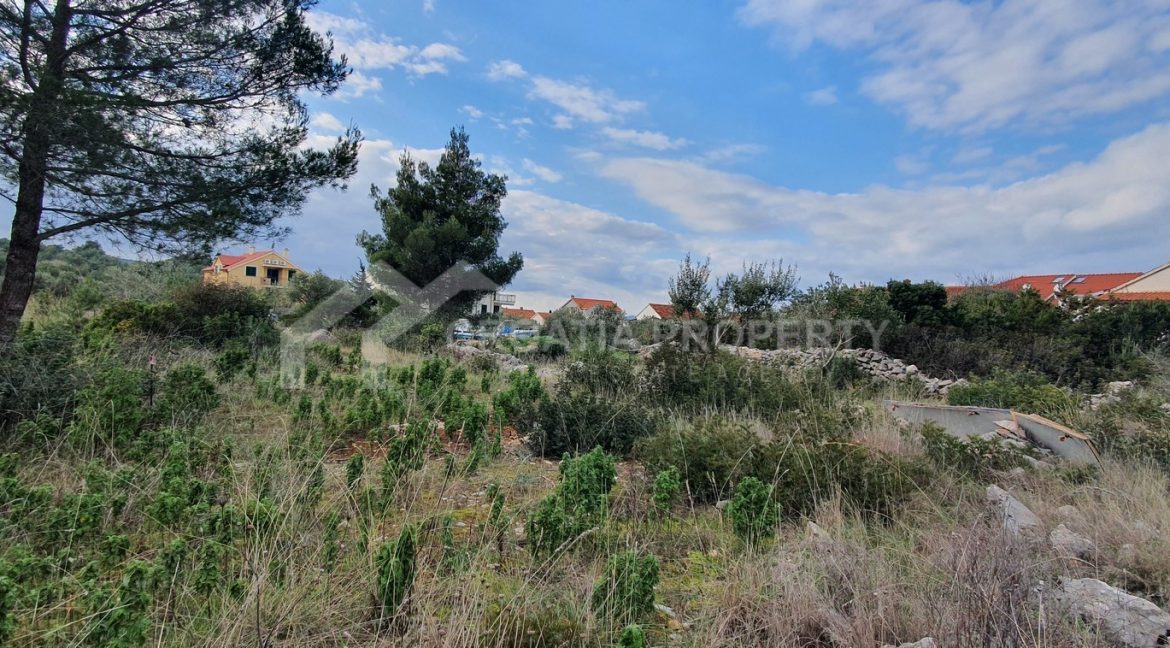 Supetar plot - 2151 - photo (4)