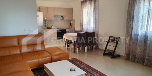 Two-bedroom apartment in Supetar