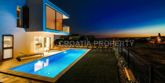 Luxury new villas for sale