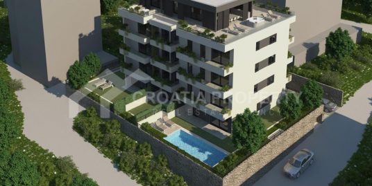Novoizgrađeni penthouse na prodaju Split