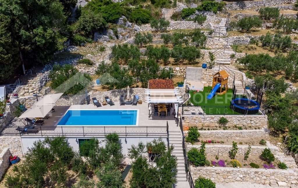 fabulous villa for sale Omis (21)