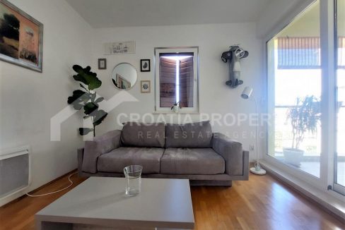 apartment in Sutivan - 2395 - living room (1)