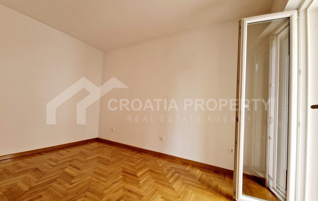 apartment for sale Bol - 2413 - photo (2)