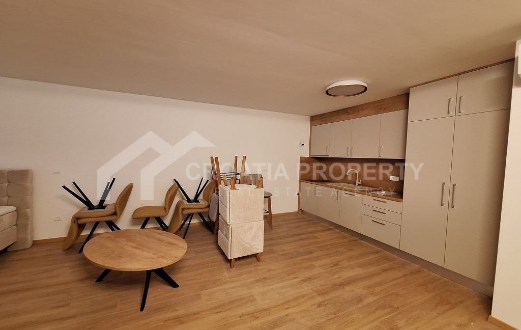 luxurious penthouse near the sea baska voda (5)