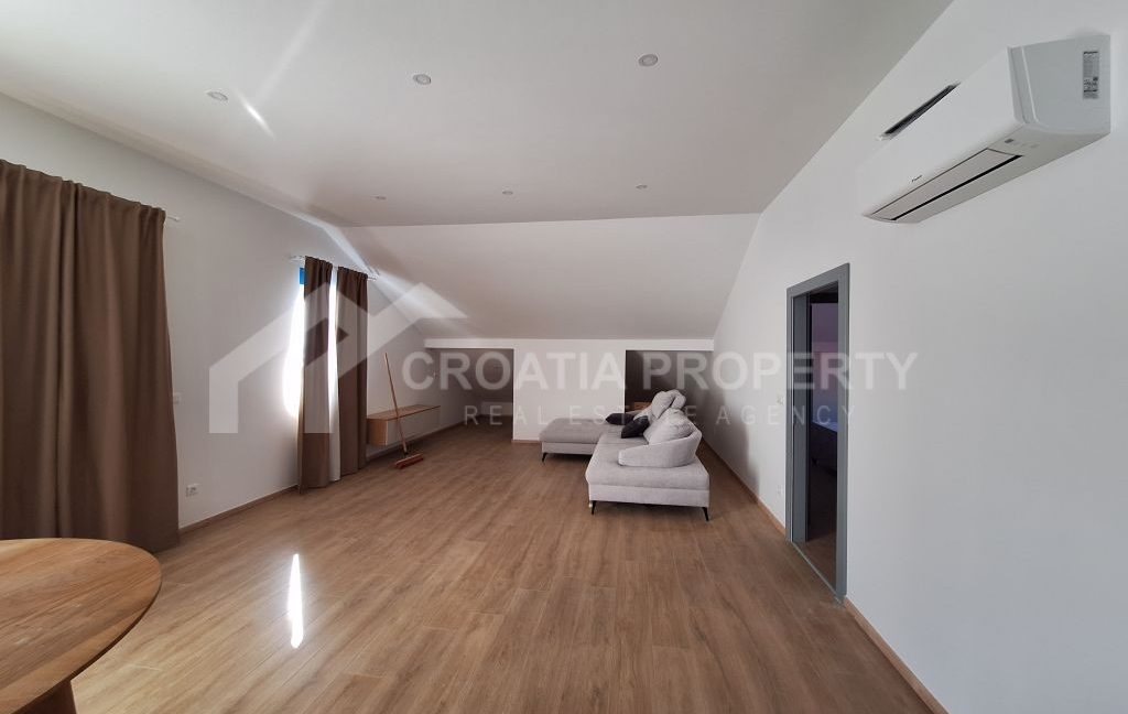 luxurious penthouse near the sea baska voda (7)