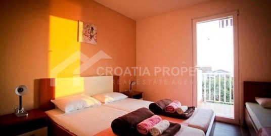 One-bedroom apartment close to sea in Podaca
