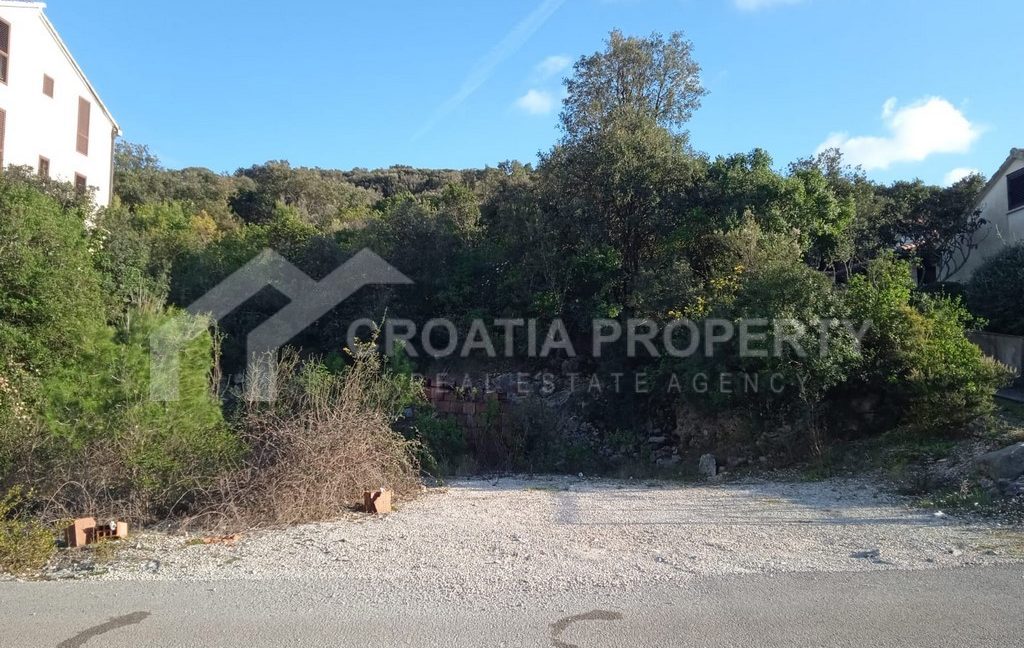 Building land Korcula (2)