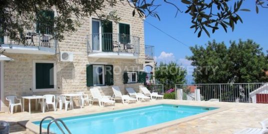 Beautiful sea-view villa with pool on Brac