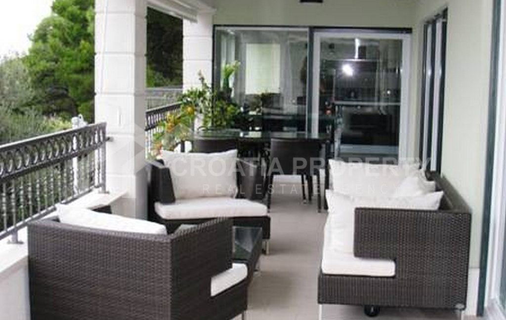 house with pool in Brela (7)