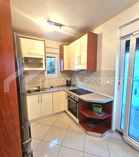 furnished two bedroom apartment Okrug Gornji - 2761 - photo (5)