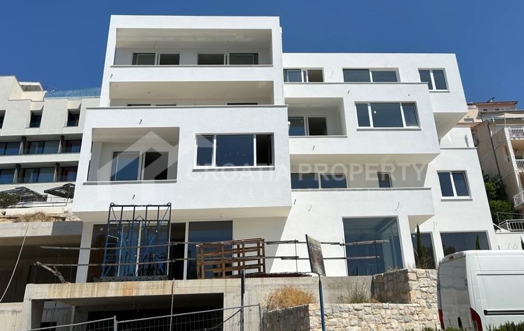 new two-bedroom in Seget (1)