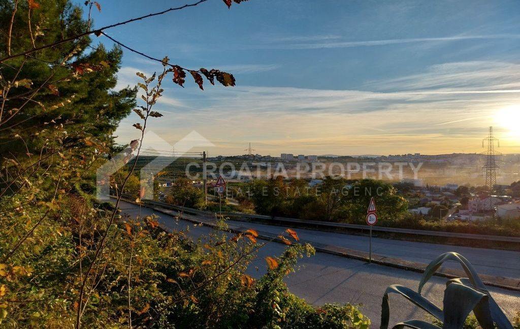building plot near the amenities solin (4)