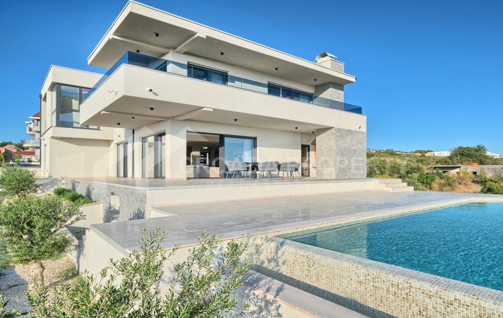 panoramic views villa primosten (2)