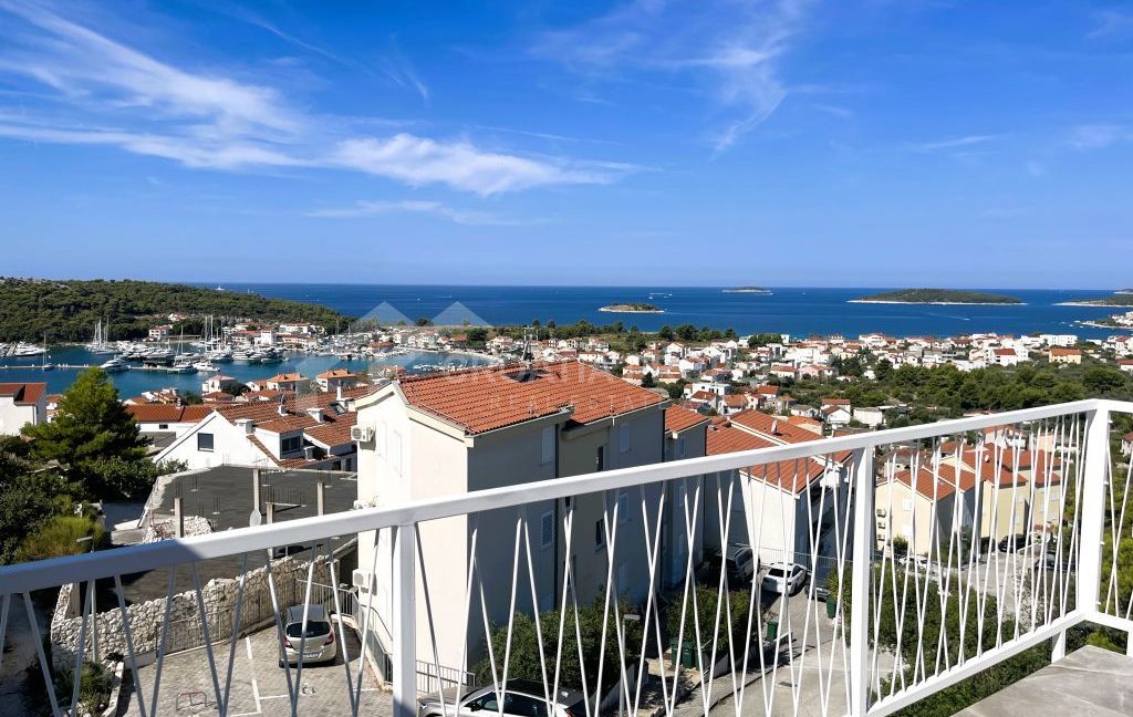 apartments with a superb view rogoznica (1)