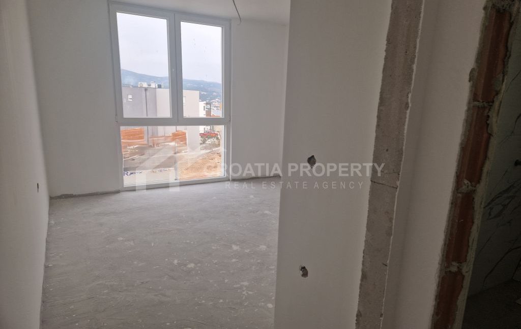 first floor apartment with a superb view rogoznica (5)
