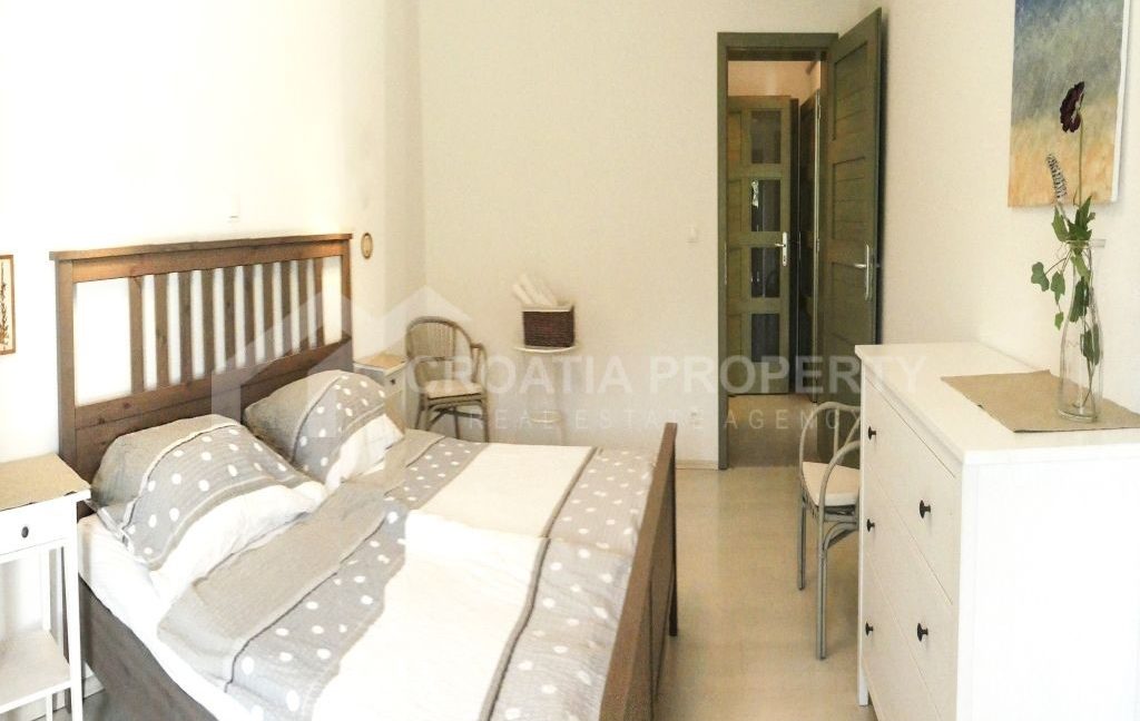apartment with garden near the sea orebic (6)