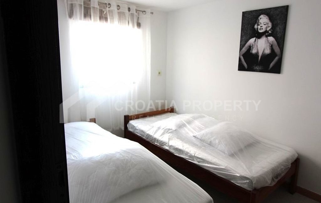 detached apartment house rogoznica (11)