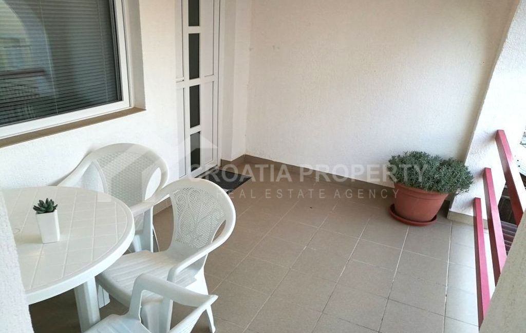 detached apartment house rogoznica (4)