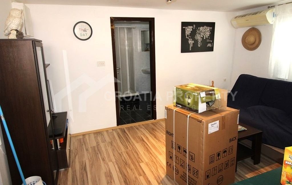 detached apartment house rogoznica (9)