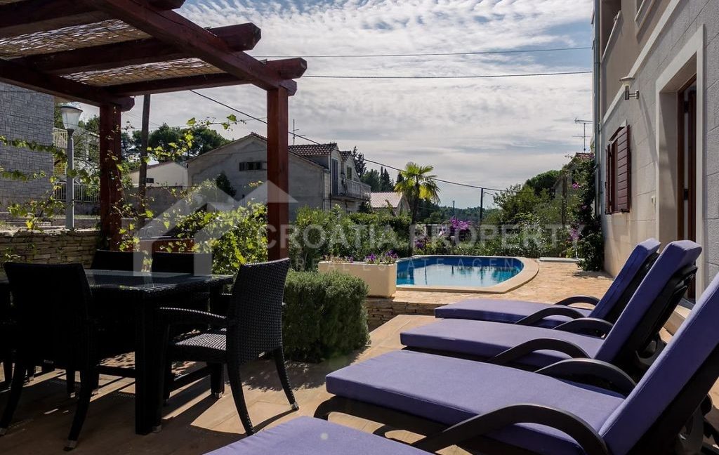 apartment with garden and pool brac - 3283 (1)