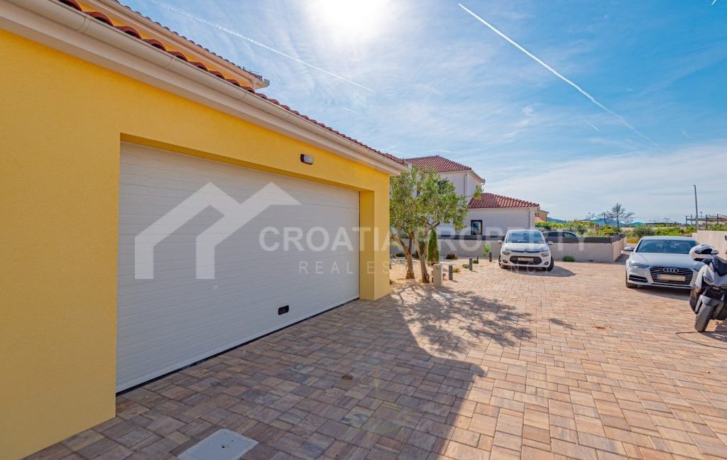 stone villa with pool zaton (6)