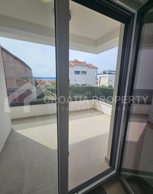 modern two-bedroom apartment ciovo - 3352 (9)