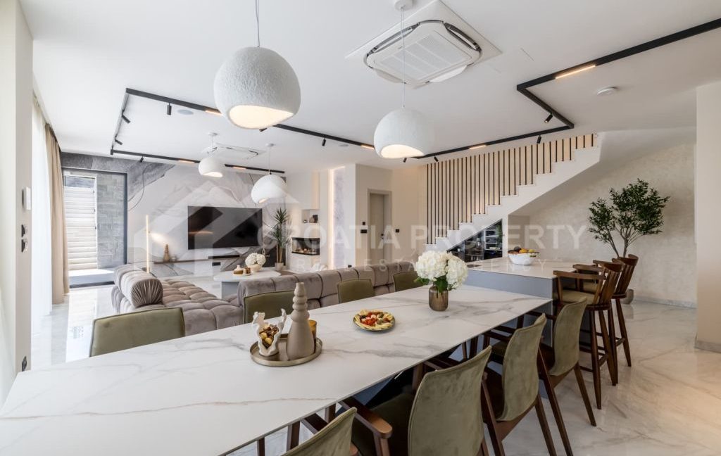 new open view villa omis (9)