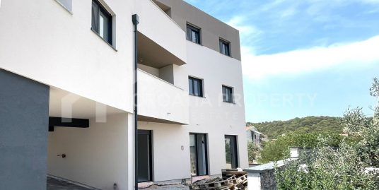Novi dvosobni apartman Murter