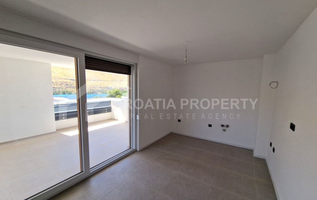 new spacious penthouse grebastica (7)