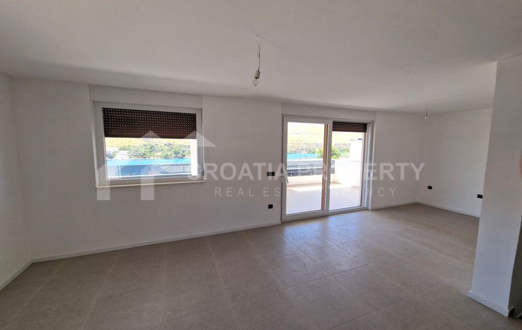 new spacious penthouse grebastica (8)