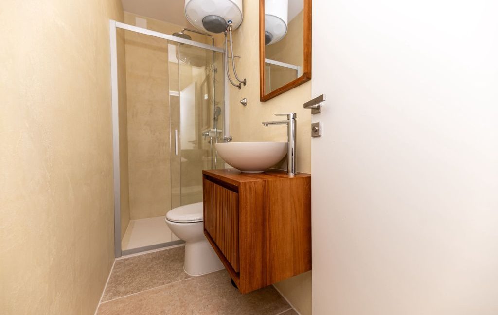 renovated apartment house ciovo - 3428 (16)