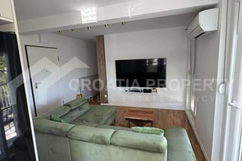 apartment with parking solin - 3460 (1)